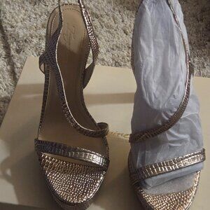 Vince Camuto Size 11 heel platforms